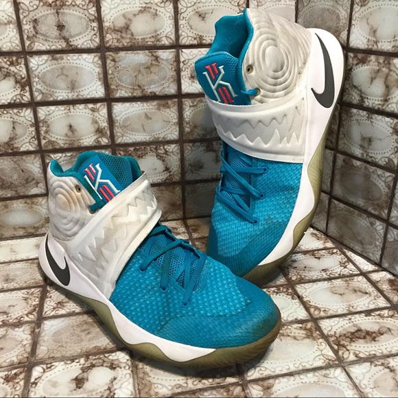 nike kyrie 2 christmas